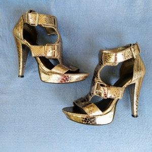 Chinese Laundry Gold Snakeskin Heels Size: 7
